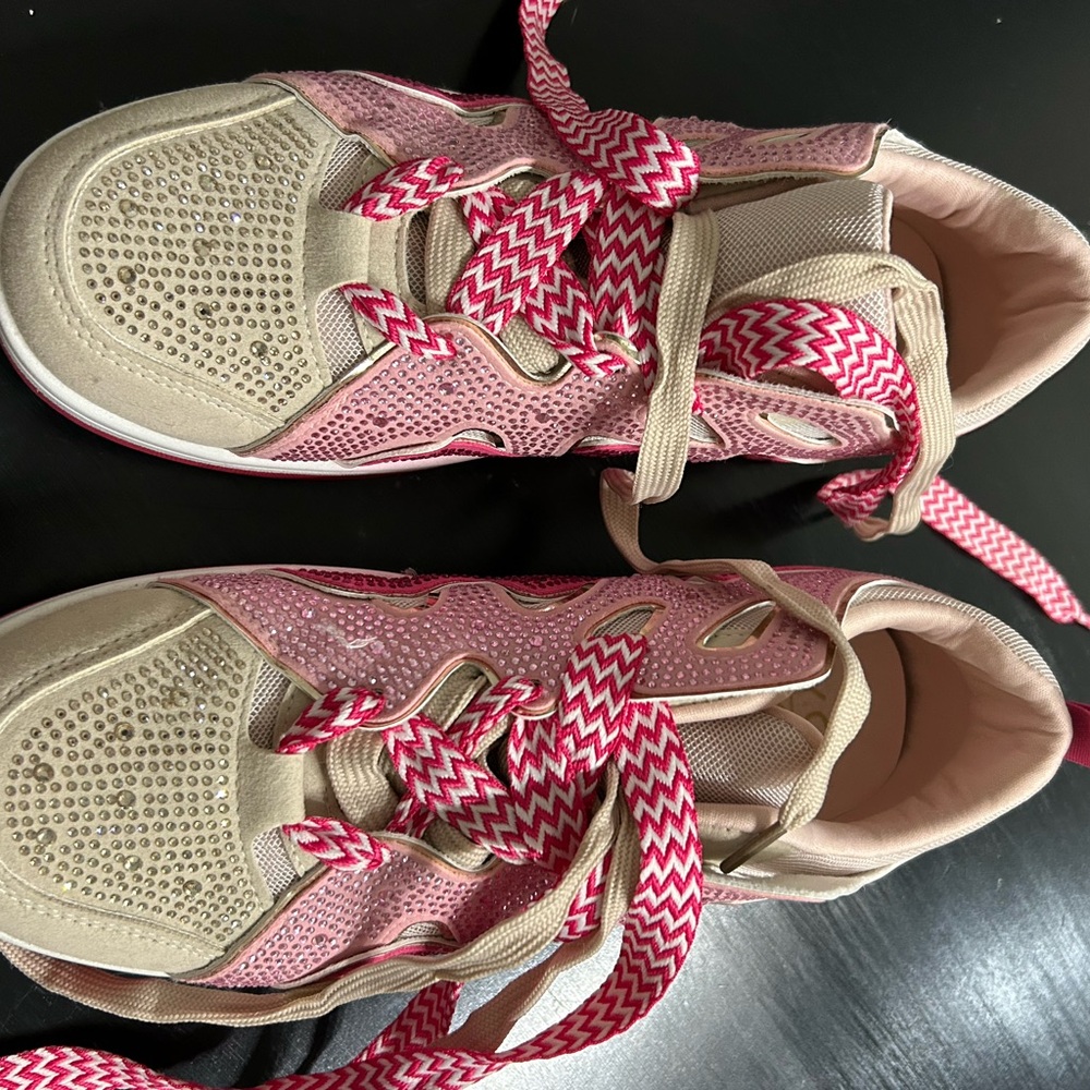 Yoki phone, pink sparkly sneakers